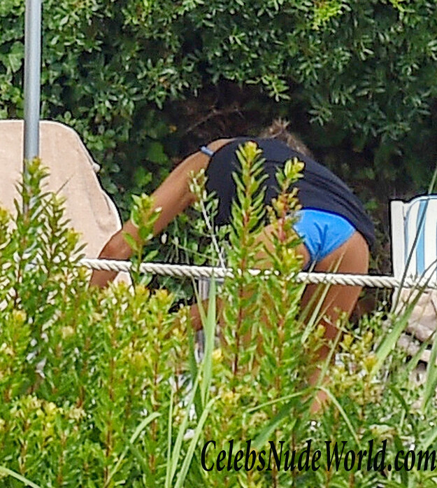 Jennifer Aniston Bikini 86726