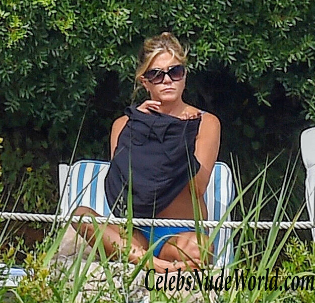 Jennifer Aniston Bikini 86732