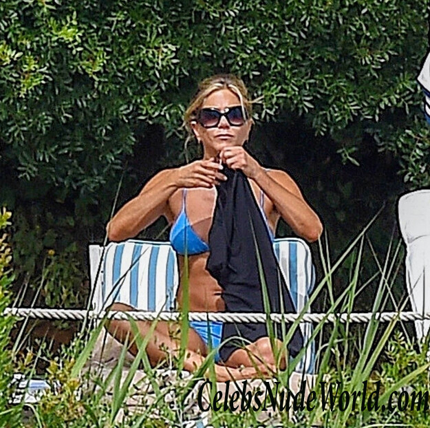 Jennifer Aniston Bikini 86733