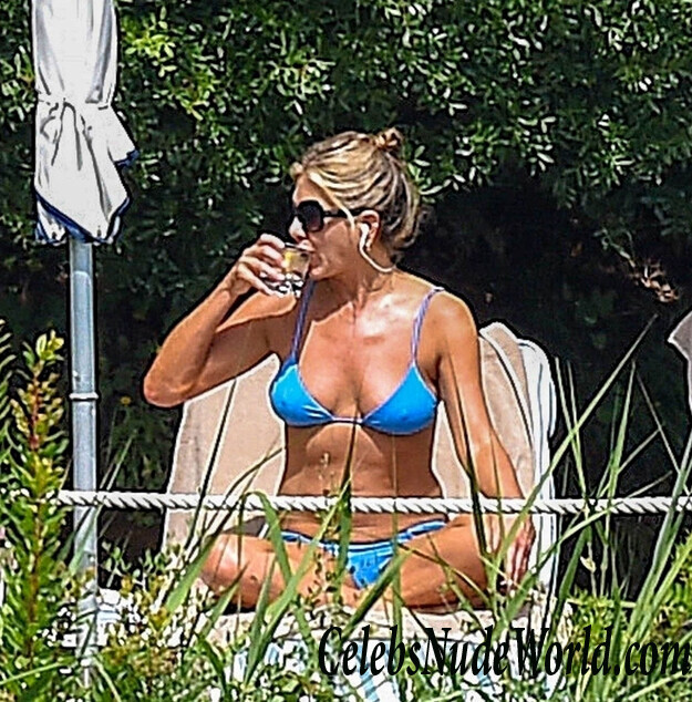 Jennifer Aniston Bikini 86749