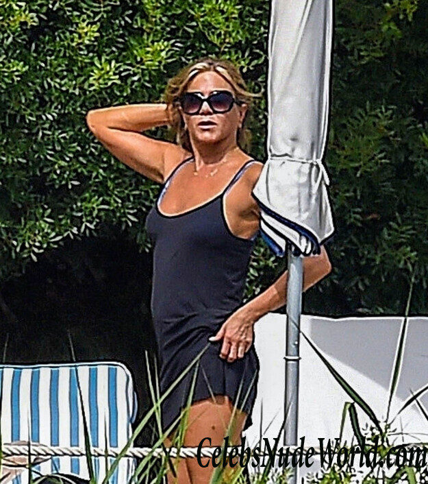 Jennifer Aniston Bikini 86757
