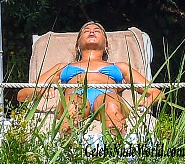 Jennifer Aniston Bikini 86763