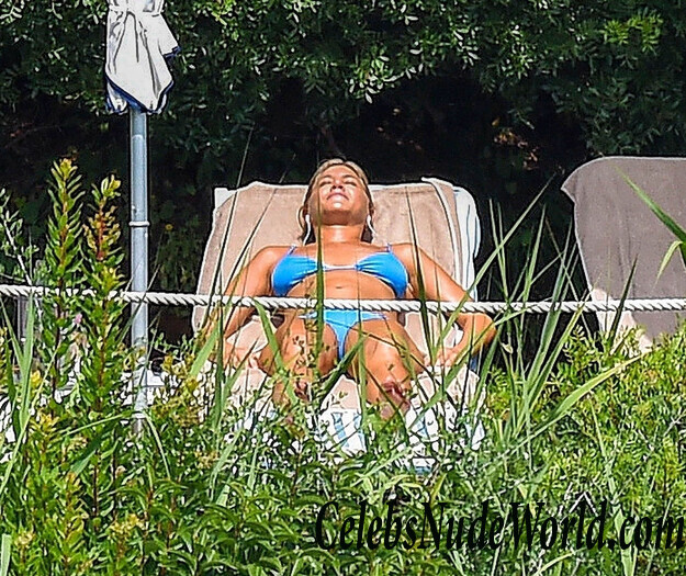 Jennifer Aniston Bikini 86770