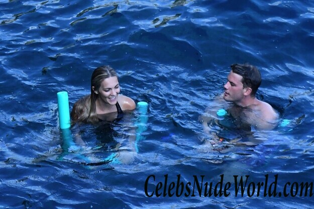 Jodie Spencer Bikini 86966