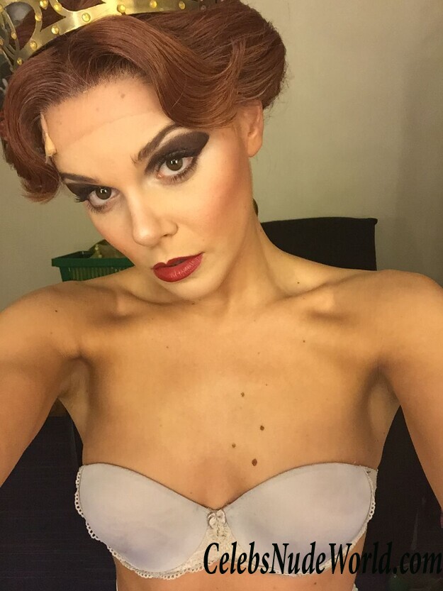 Faye Brookes LEAKS 87065