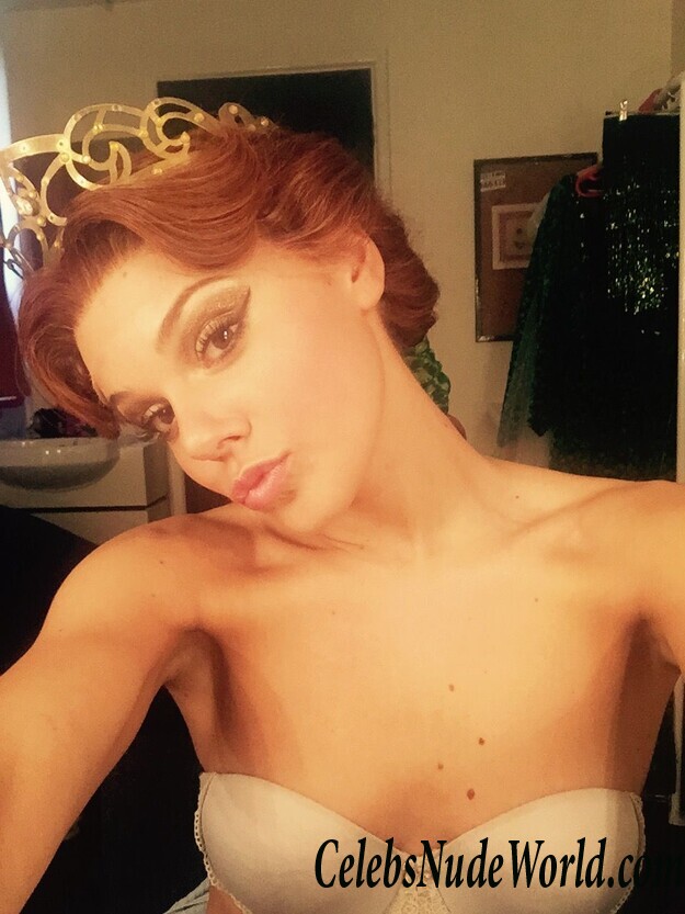 Faye Brookes LEAKS 87073