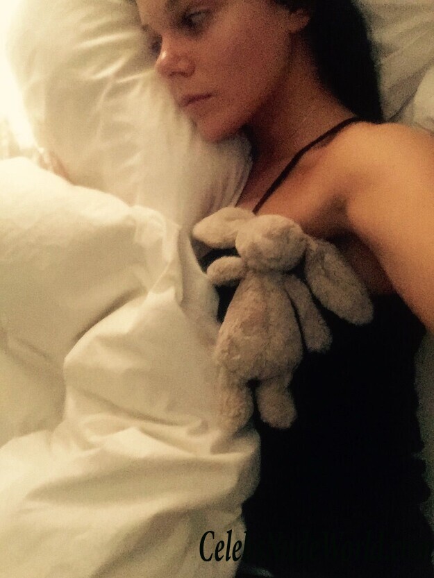 Faye Brookes LEAKS 87074