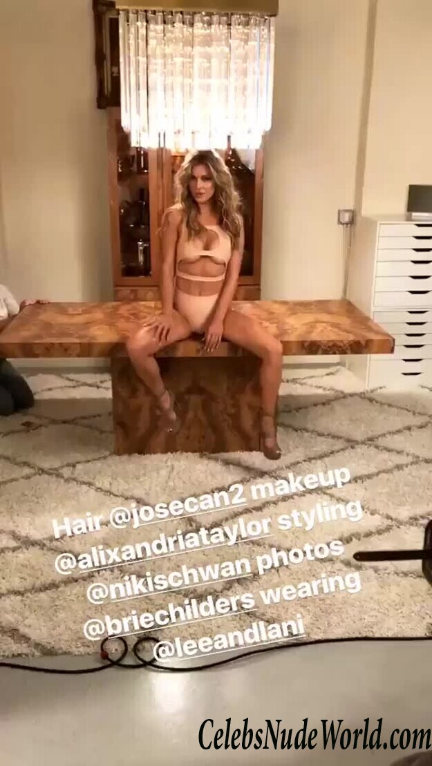 Joanna Krupa Nude 87366