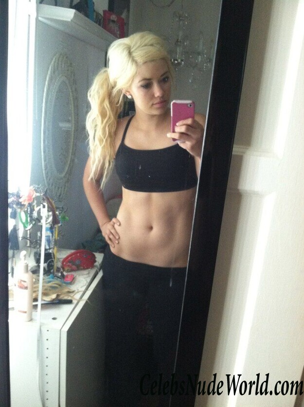 Jacqueline Dunford: Topless Mirror Selfies And More 87754