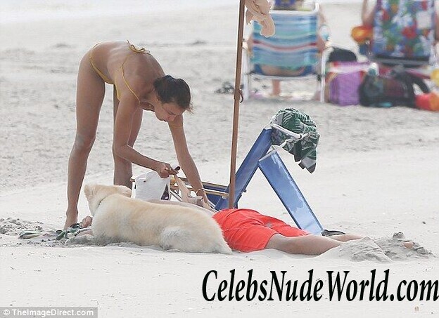 Irina Shayk Bikini Photos 87877