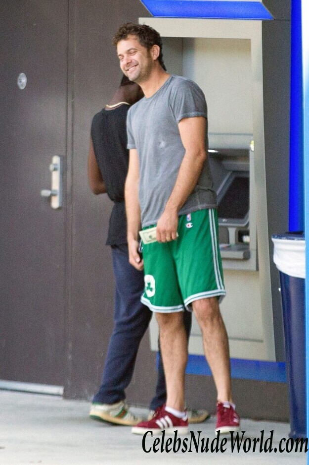 Jodie Turner Smith Sideboob 88036