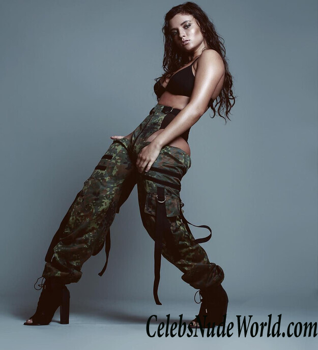 Jade Chynoweth Erotic 88240