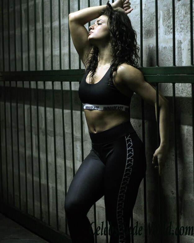 Jade Chynoweth Erotic 88299