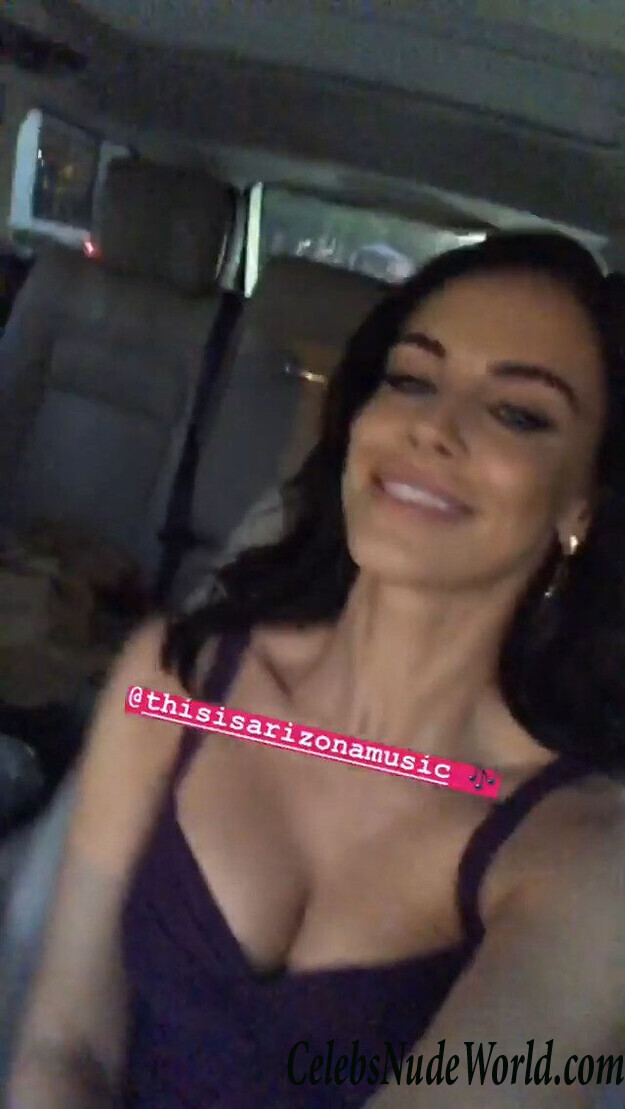 Jessica Lowndes Cleavage 88596