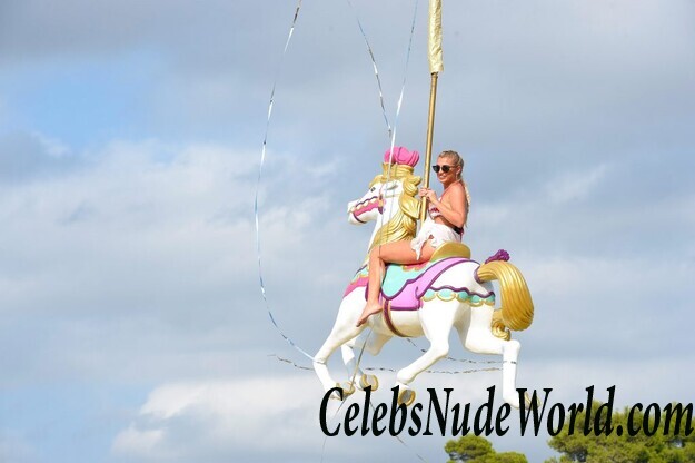 Sam Faiers, Billie Faiers, Ferne McCann Bikini 88736