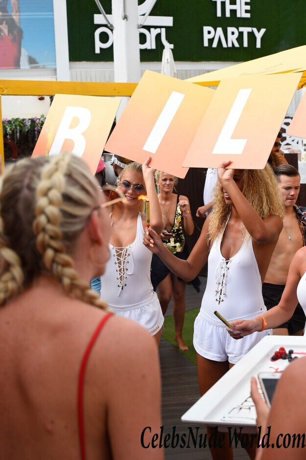 Sam Faiers, Billie Faiers, Ferne McCann Bikini 88770