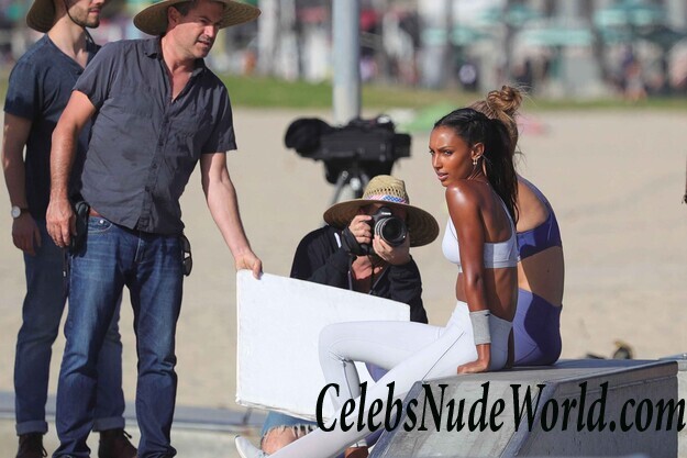 Josephine Skriver & Jasmine Tookes Sexy 88902