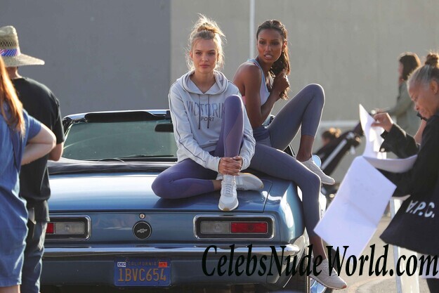 Josephine Skriver & Jasmine Tookes Sexy 88905