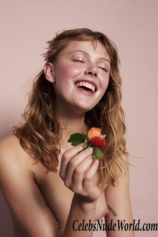 Frida Gustavsson Nude Photo 89080