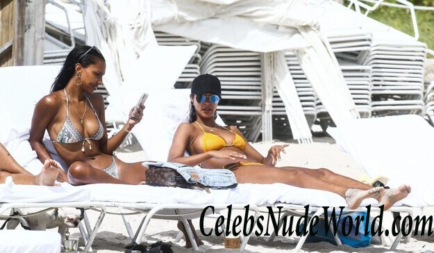 Lais Ribeiro & Jasmine Tookes Sexy 89265