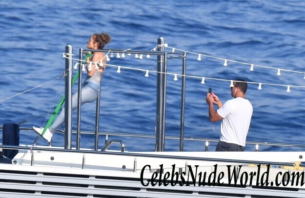 Jennifer Lopez Hot 89281