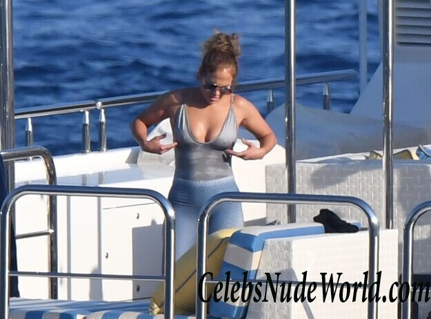 Jennifer Lopez Hot 89302