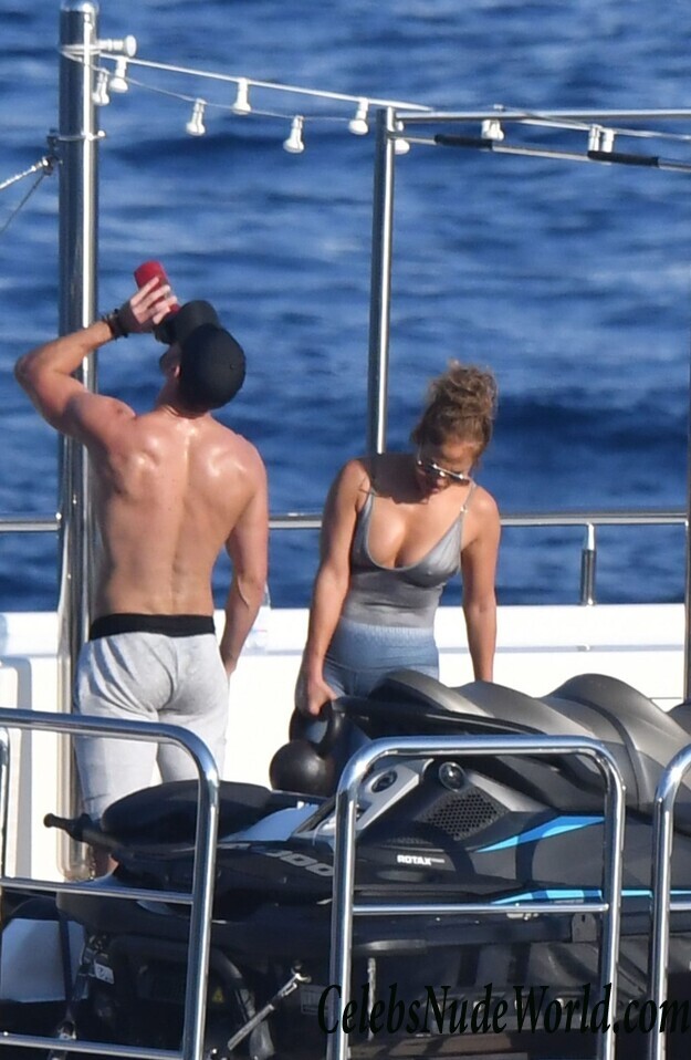 Jennifer Lopez Hot 89307