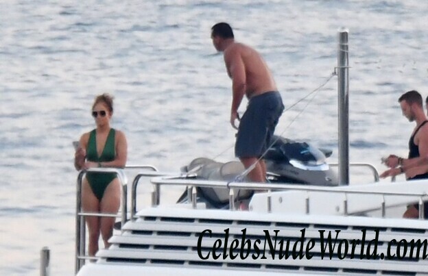 Jennifer Lopez Hot 89316