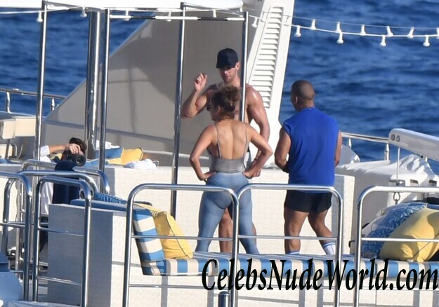 Jennifer Lopez Hot 89322