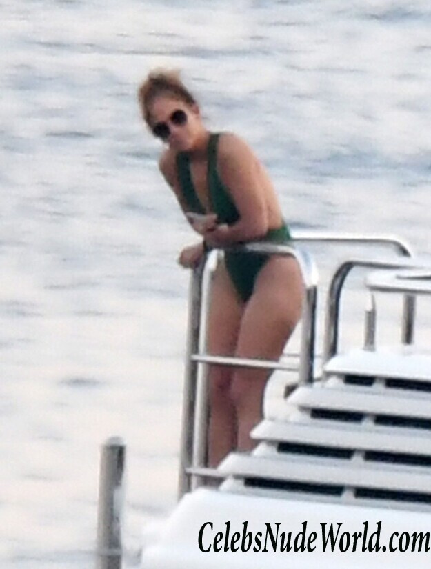Jennifer Lopez Hot 89323