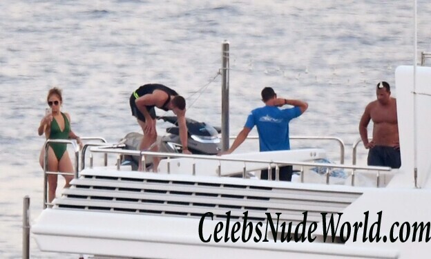 Jennifer Lopez Hot 89324