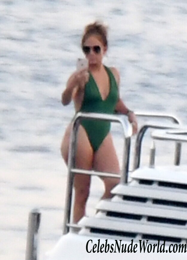 Jennifer Lopez Hot 89325