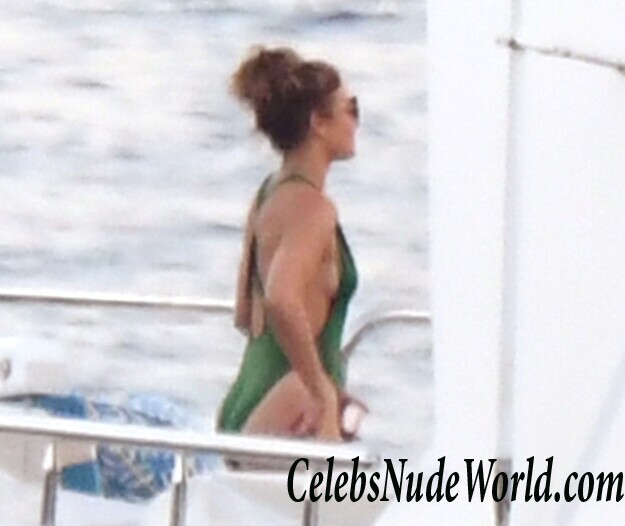 Jennifer Lopez Hot 89330