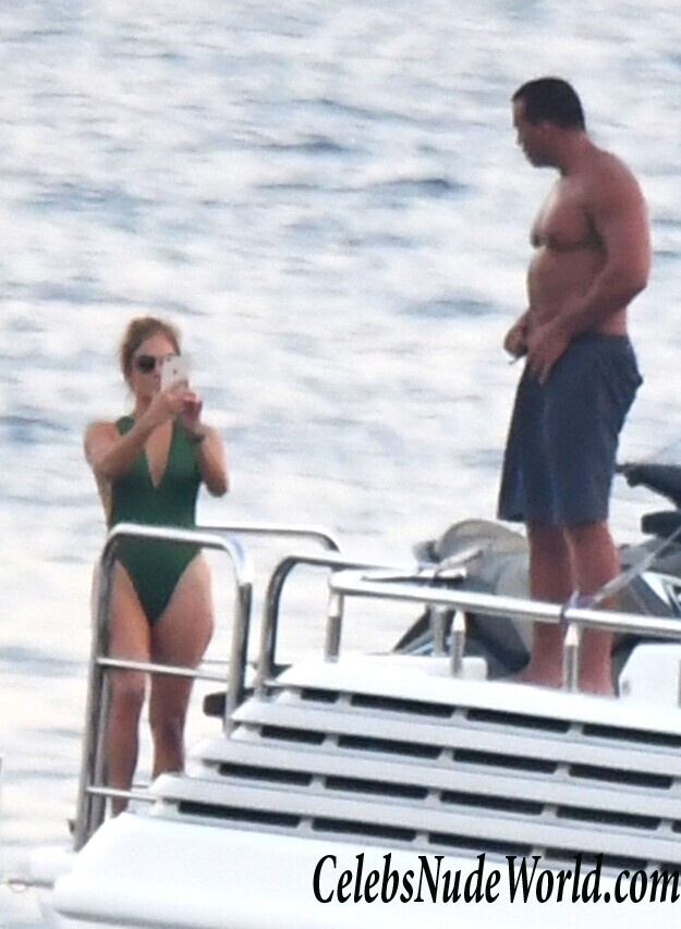 Jennifer Lopez Hot 89334