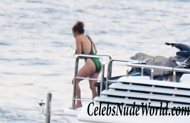 Jennifer Lopez Hot 89335