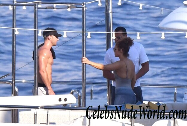 Jennifer Lopez Hot 89371