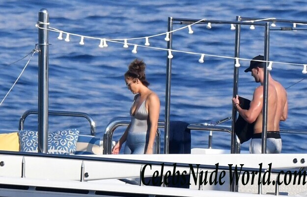 Jennifer Lopez Hot 89378