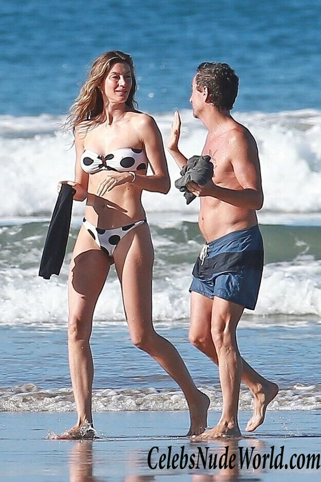 Gisele Bündchen Bikini 89700