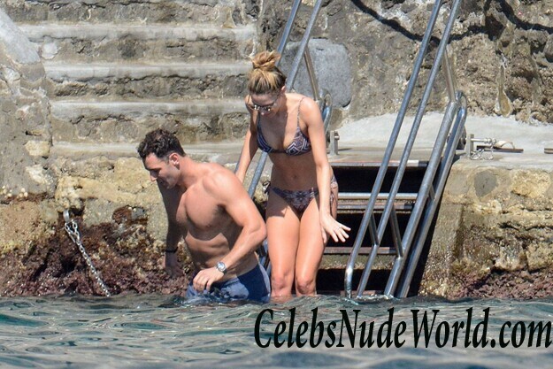 Jennifer Hawkins Bikini 89781