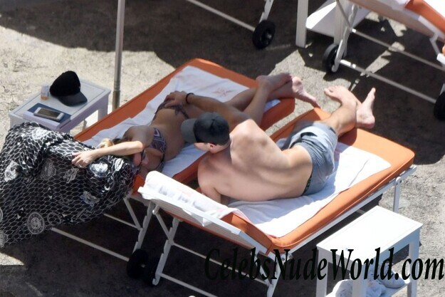 Jennifer Hawkins Bikini 89806