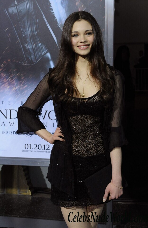 India Eisley Sexy 90212