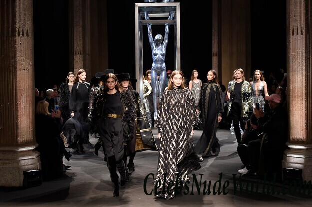 Gigi Hadid See Through 90508