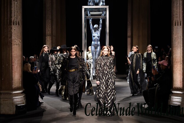 Gigi Hadid See Through 90510