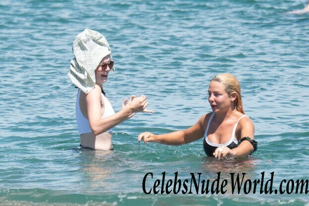 Jessica Woodley & Georgia Toffolo Bikini 91050