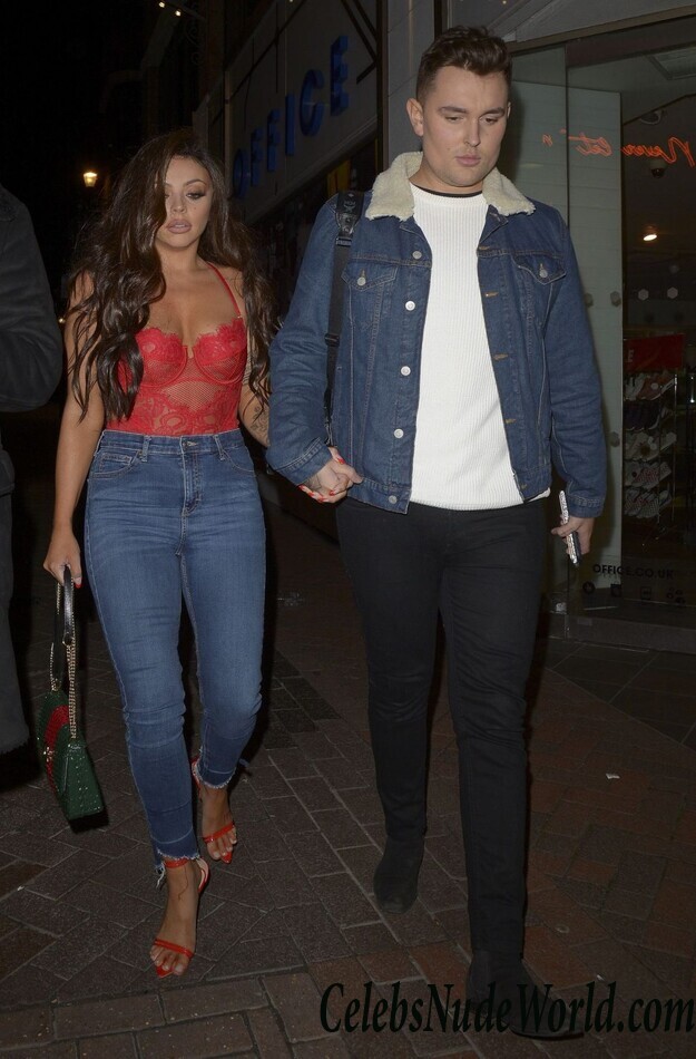 Jesy Nelson Cleavage 92173