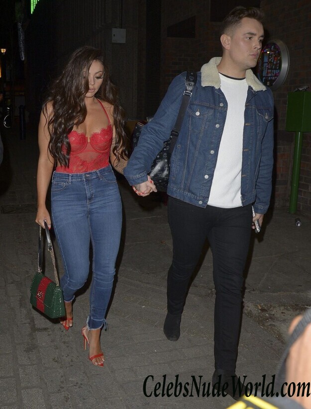 Jesy Nelson Cleavage 92199