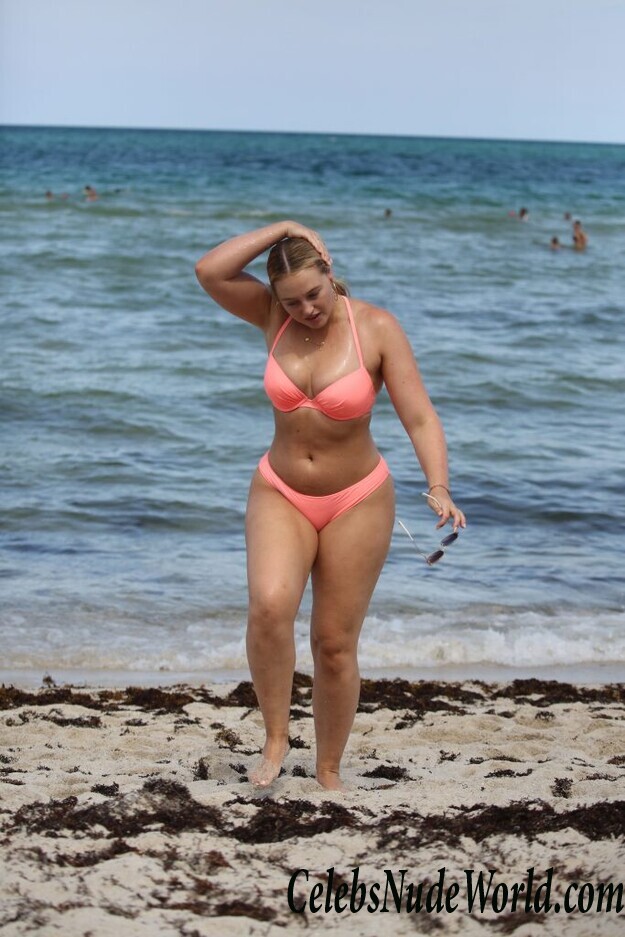 Iskra Lawrence Sexy 92786