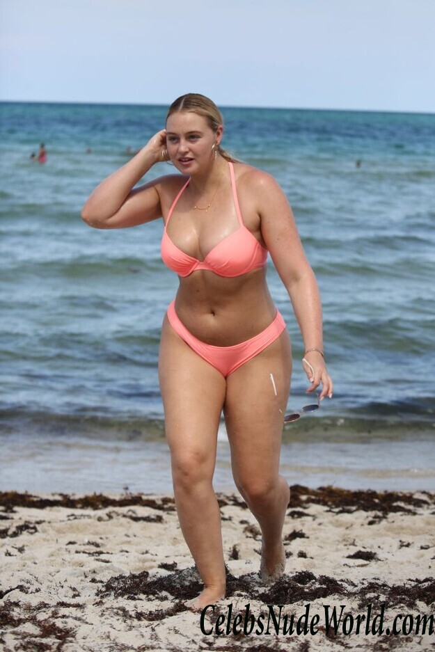 Iskra Lawrence Sexy 92787