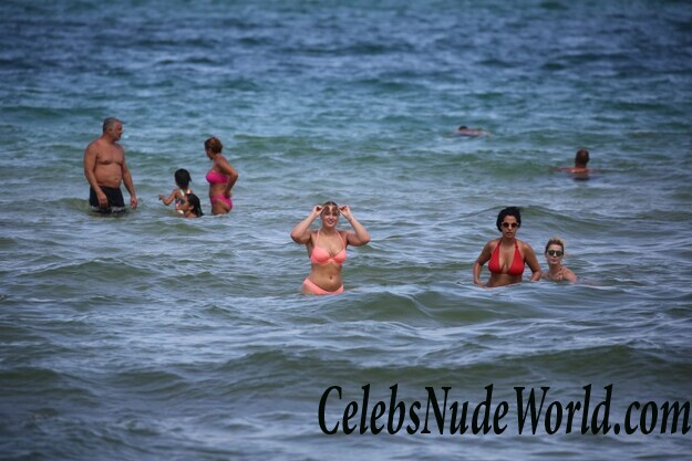 Iskra Lawrence Sexy 92798