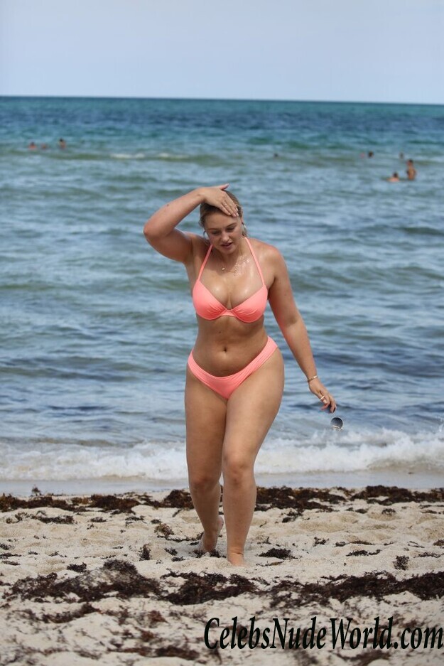 Iskra Lawrence Sexy 92818